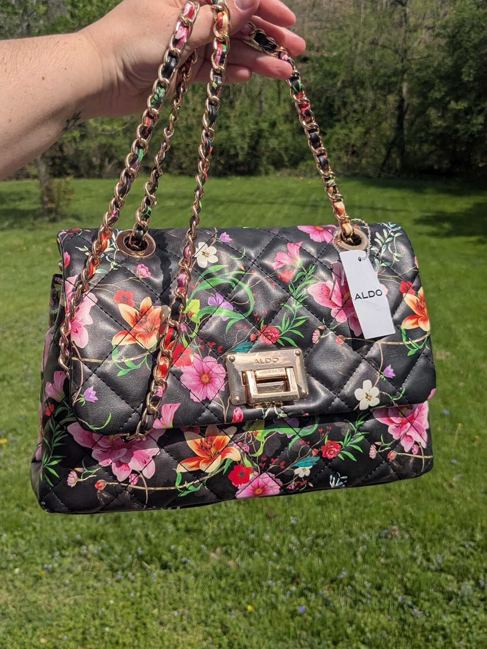 ALDO Black Quilted Floral Shoulder Bag with Gold Chain NWT Summer Time Ready!
